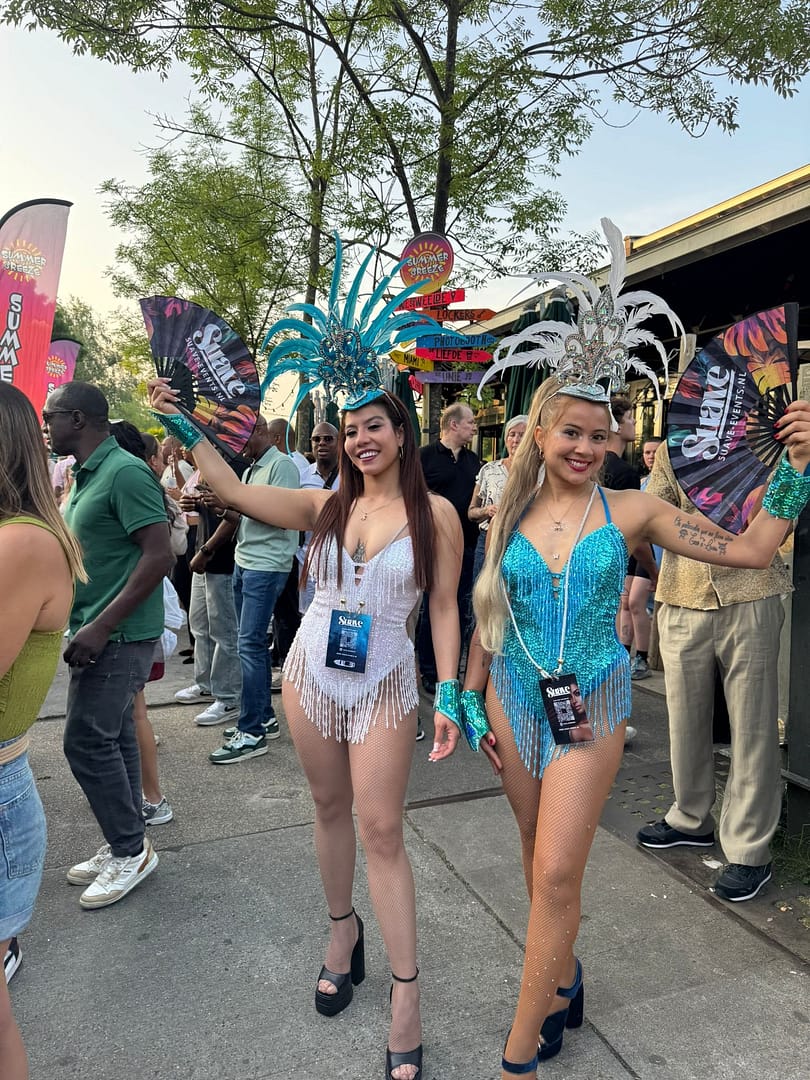 Carnival Vibes & Summer Smiles at Summer Breeze! 💃🌴